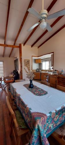 Arrienda casa en condominio parcelación