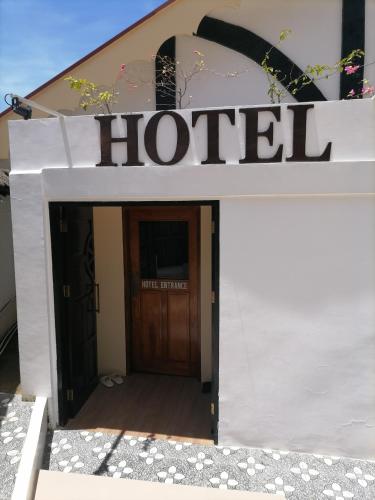 Cobadonga Inn Alona - Tap to explore photos