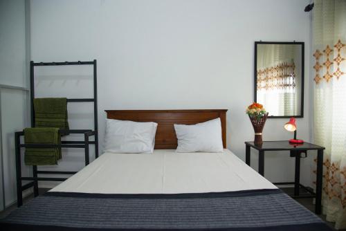 Economy Single Room image 7