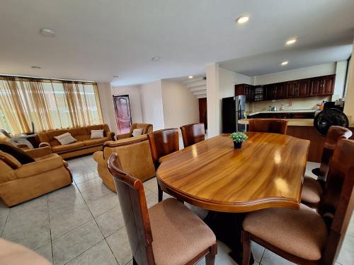 Seadmed, Amplio departamento con garage y cerca al Shopping in Santo Domingo