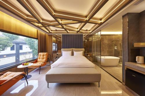 Motel Well near Weiweijia