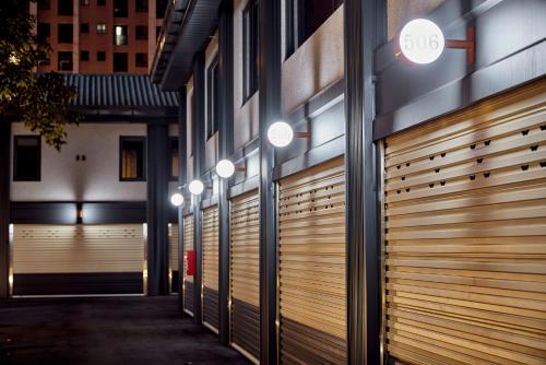 Exterior view, Motel Well near Weiweijia