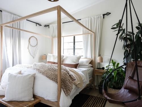 A Topanga Retreat in Topanga, USA
