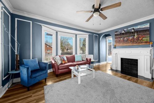 Apartment room in Cozy & Creative Top Unit in Lou's Arts District