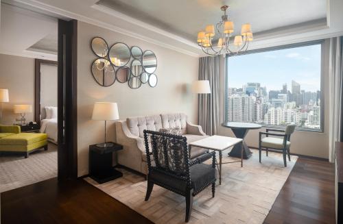 Radisson Blu Plaza Bangkok near Soi Cowboy