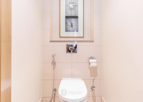 Luxury 1BR Apartment in Paramount Top-Floor Retreat, Dubai (photo 8)
