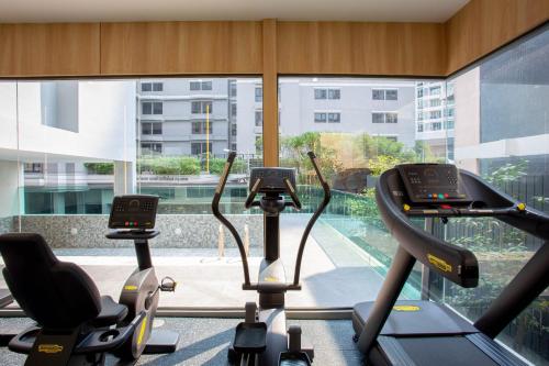 홀리데이 인 익스프레스 앤 스위트 방콕 센트럴 피어 바이 IHG - 스파