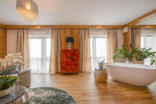 Wellness hotel V Nebi – Príchovice, IN