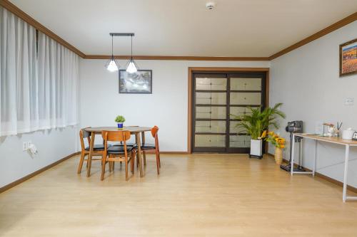 거제도 옥포동 숙소 고민 끝! 평점 8.9점 스테이옥 vs 편의성 갑 장평 S 상세 이미지