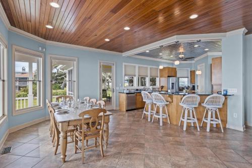 The Island House in Harkers Island (NC)