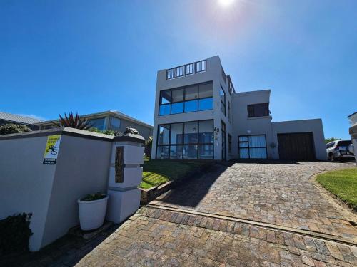 Bee Unique Bee Unique