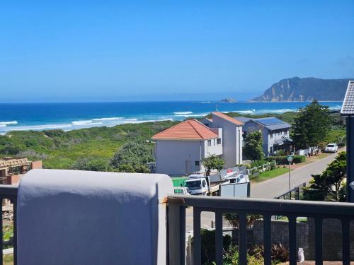 Bee Unique Bee Unique