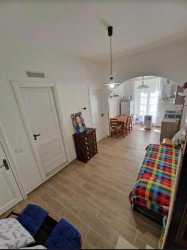 Vinny House, San Remo