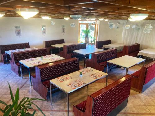 Kancsal Harcsa Panzió és Halászcsárda (Kancsal Harcsa Panzio es Halaszcsarda) in Tiszatelek