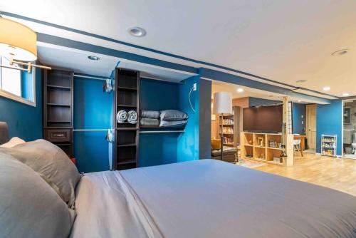 The Hygge Way, 20MIN TO NYC Times Sq