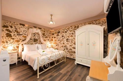 Petroktisto Luxury Villa Pool & Heated Jaccuzzi near Azonas