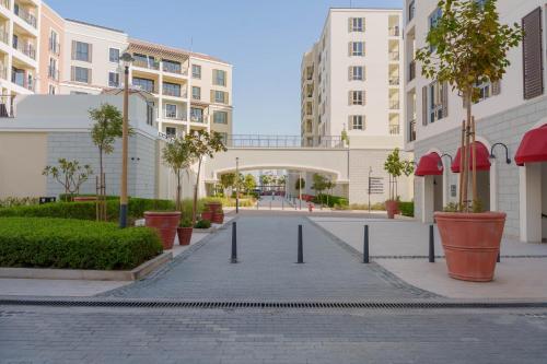 High-End Luxury 1BR in Port De La Mer near J1 Beachfront, Dubai near Key West
