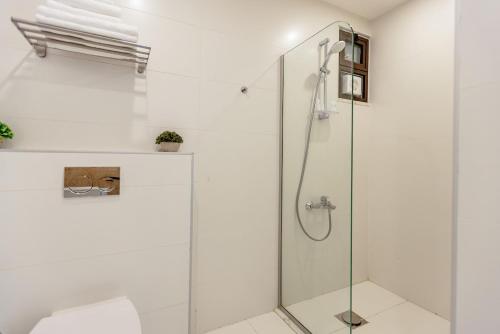 Shamsi Apartments 223 - image 5