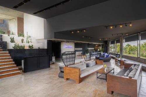 Lobby, Sunday Sea Two Pool Villa Pattaya in Pattaya