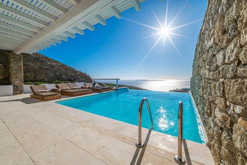 4 bedrooms, 8 beds