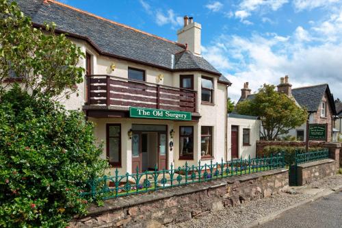 Old Surgery Guest House in Ullapūla