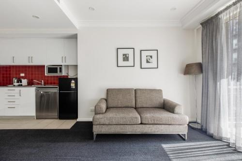 Chapel Street 1BR Walk to Iconic Shopping District