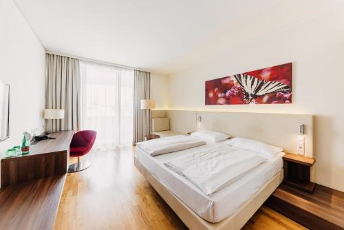 Double Room with Pool View