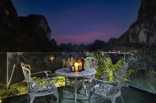 ห้องอาหาร, Lanshan Moon Resort in บิ๊ก บันยัน ทรี