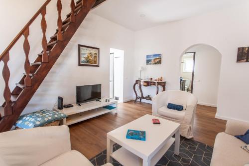 Ocean, Pines and Mountain - Renovated February 2025 - AC, Sintra (fotografie 2)