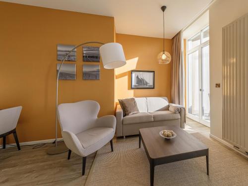 ALTE SEEFAHRTSCHULE - ZWEI WASSER App 11 "Mohnblume" in Wustrow, Deutschland