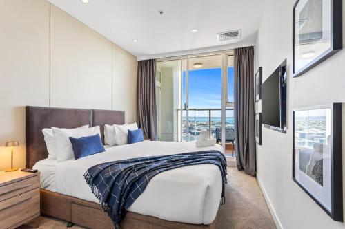 Three-Bedroom Deluxe Apartment