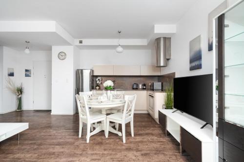 Golden Apartments Warsaw - Elegant City Stay, Kolejowa
