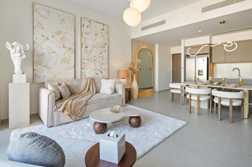Bella Elite Homes at Grande Signature Full Burj Khalifa and Foutain View - Brand New Luxury Apartment, Dubai (photo 3)