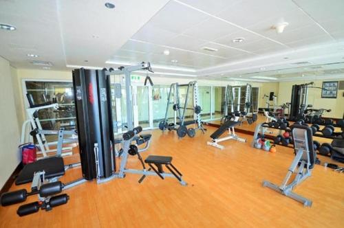 Lake Views Stunning Studio l 1 Min Walk to Metro, Dubaj (fotografie 9)