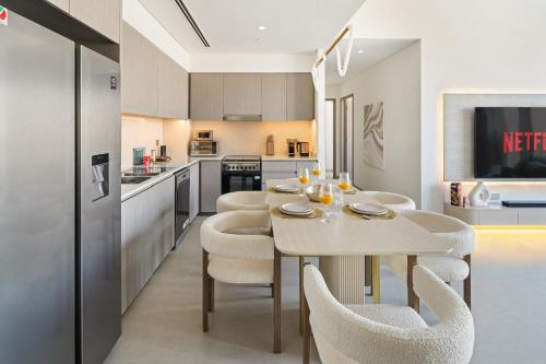 Bella Elite Homes at Grande Signature Full Burj Khalifa and Foutain View - Brand New Luxury Apartment, Dubai (photo 10)