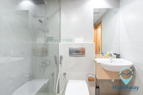 Bright Spacious l 1BR Dubai Marina l 1MIN to Metro, Dubaj (zdjęcie 5)