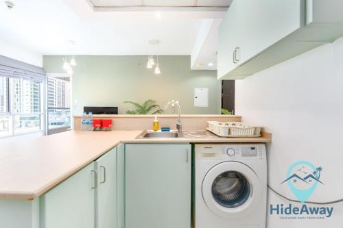 Bright Spacious l 1BR Dubai Marina l 1MIN to Metro, Dubaj (zdjęcie 8)