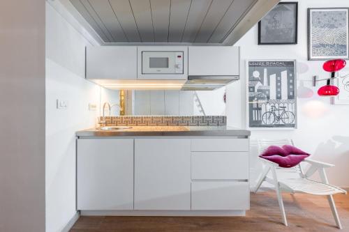 Studio Apartment image 8