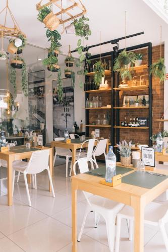 ห้องอาหาร, PTM DownTown Hostel&Suites in ปอร์ติเมา ทาวน์ เซ็นเตอร์