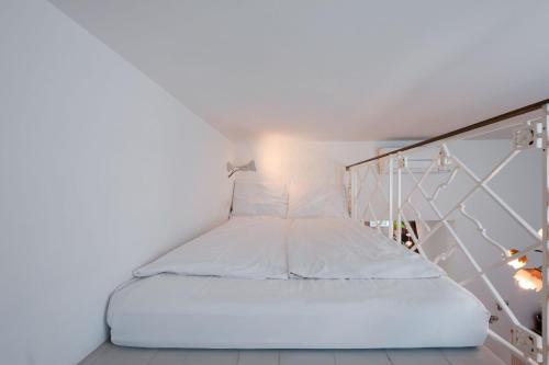 Superior Apartment image 6