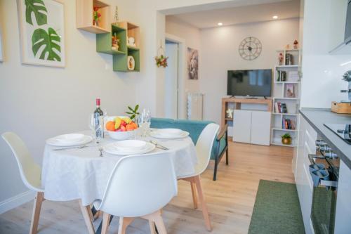 Your Home in Florence with parking, 10 min from the center by Tram, Florencja