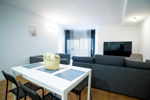 Global Properties, Resplandeciente apartamento en Canet