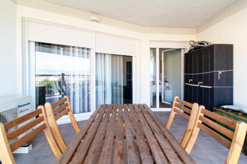 Global Properties, Resplandeciente apartamento en Canet