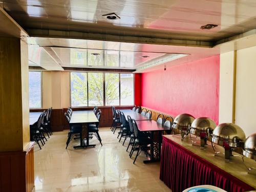 餐廳, CLIFF VIEW RESIDENCY LACHUNG  in 拉衝