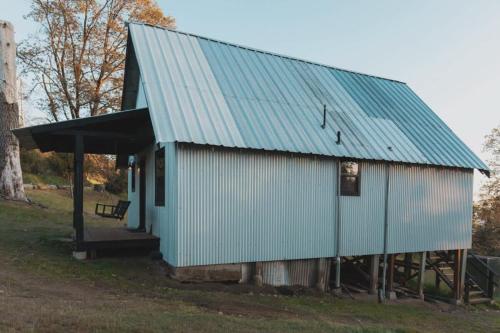 Secluded rustic 3-bedroom cabin on private land