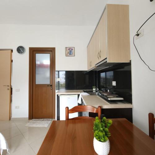 Deluxe Room (2 Adults + 1 Child) image 1