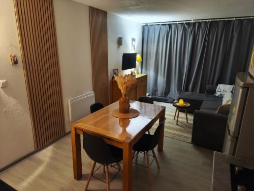 Apt T2, 34m2, pied de piste, 4 à 6 pers, 1 chambre, parking privé sousterrain, La Mongie (Foto 3)