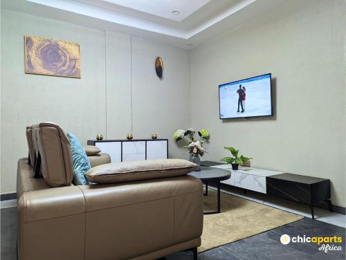 Chic studio with parking near the airport - image 4