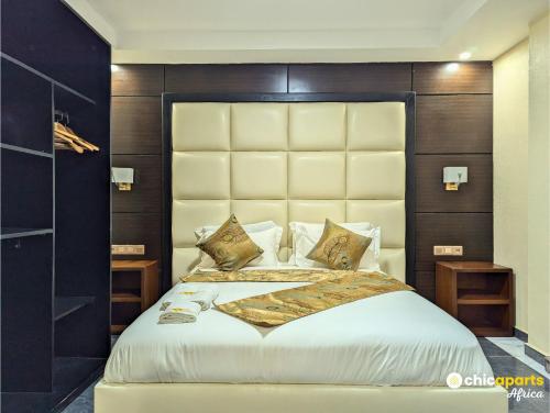 Chic studio with parking near the airport - image 3