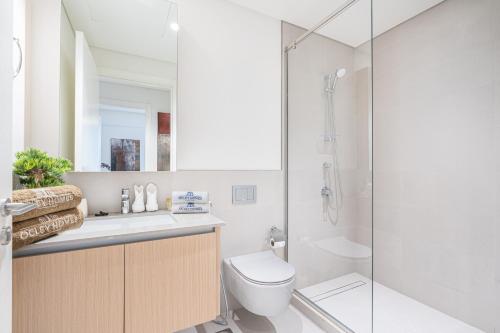 Chic Bright Home in Creek Beach with Lagoon Access, Дубай (фото 5)